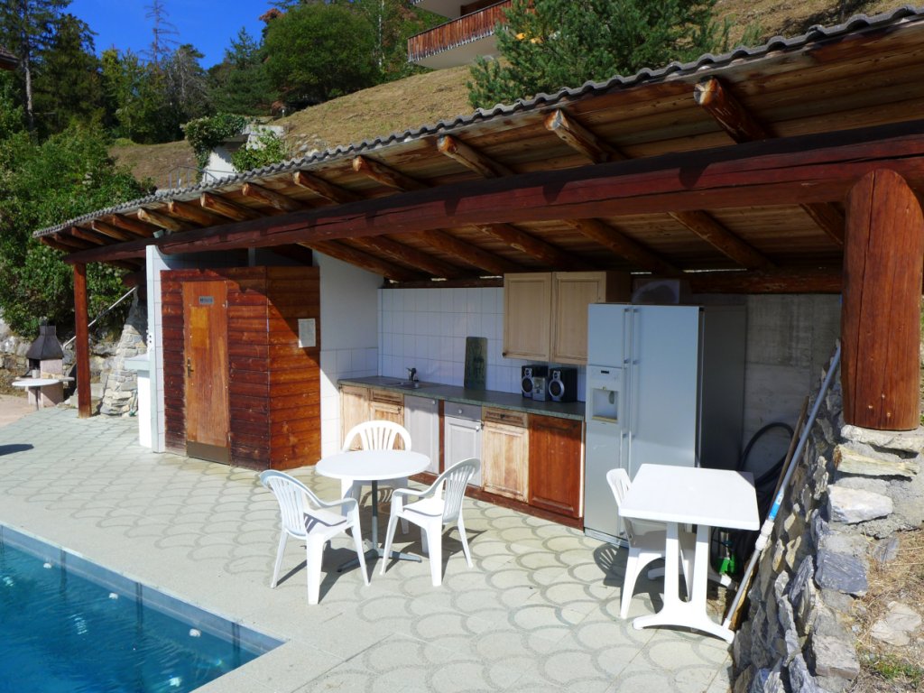 04-Pool-Aussenkueche