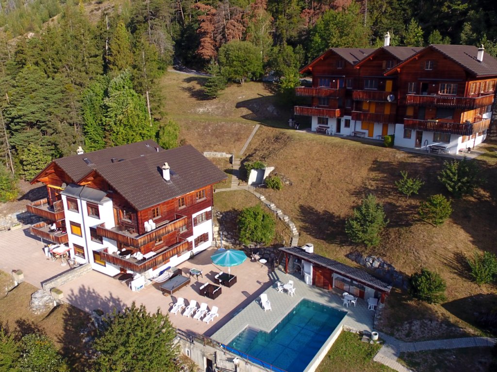 06-Ferienwallis-Luftaufnahme