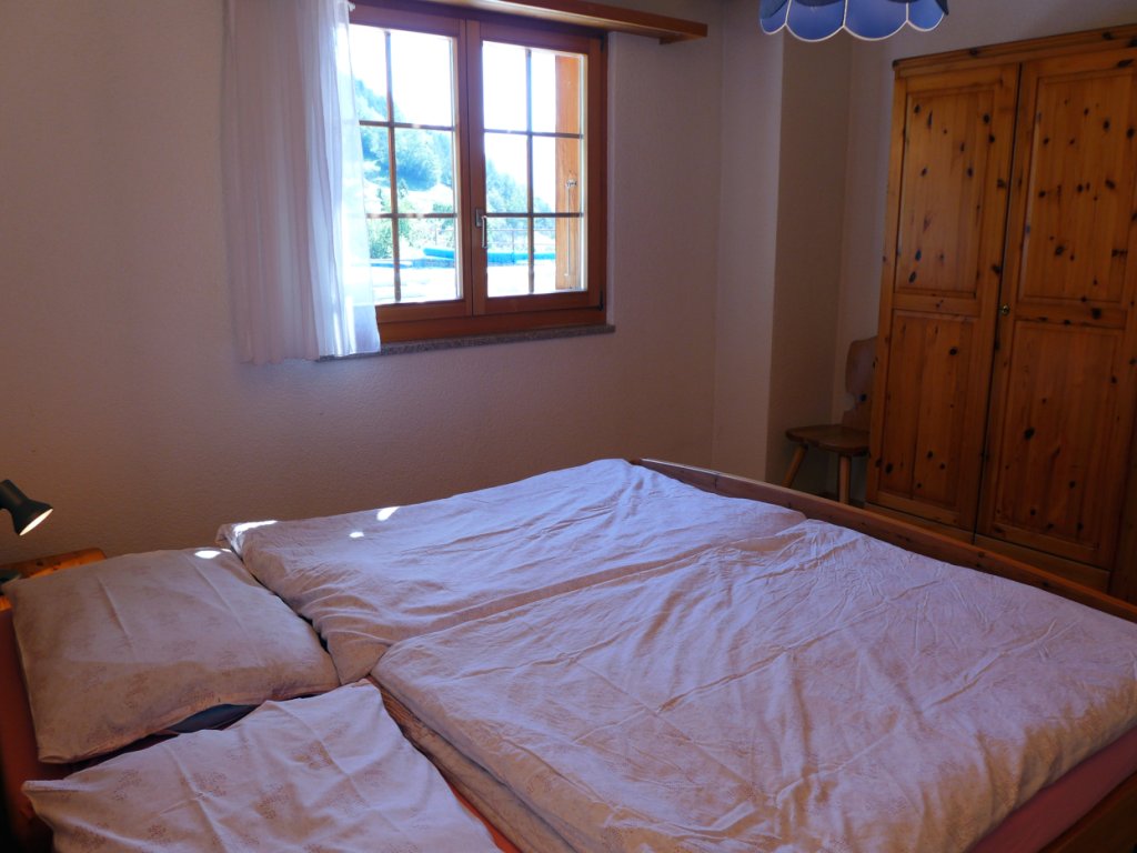 02-Schlafzimmer-Kleiderschrank