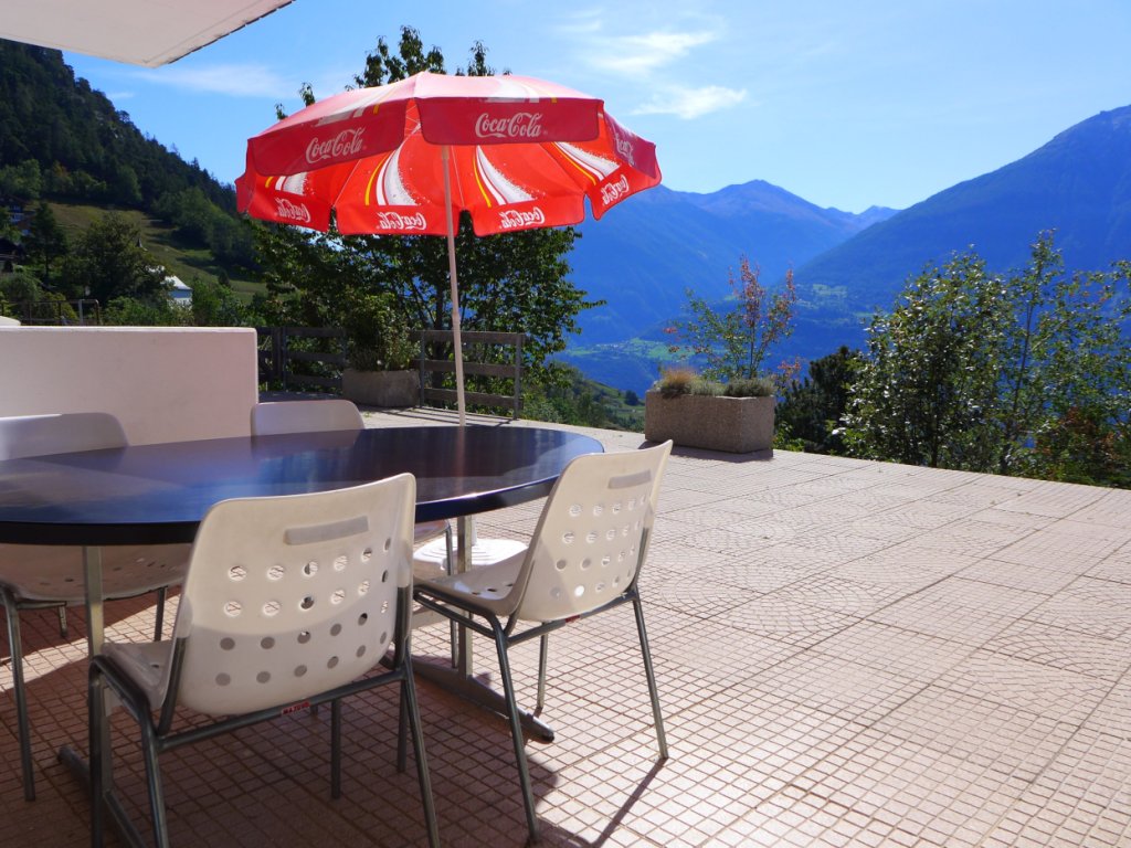 09-Sitzplatz-Bergsicht