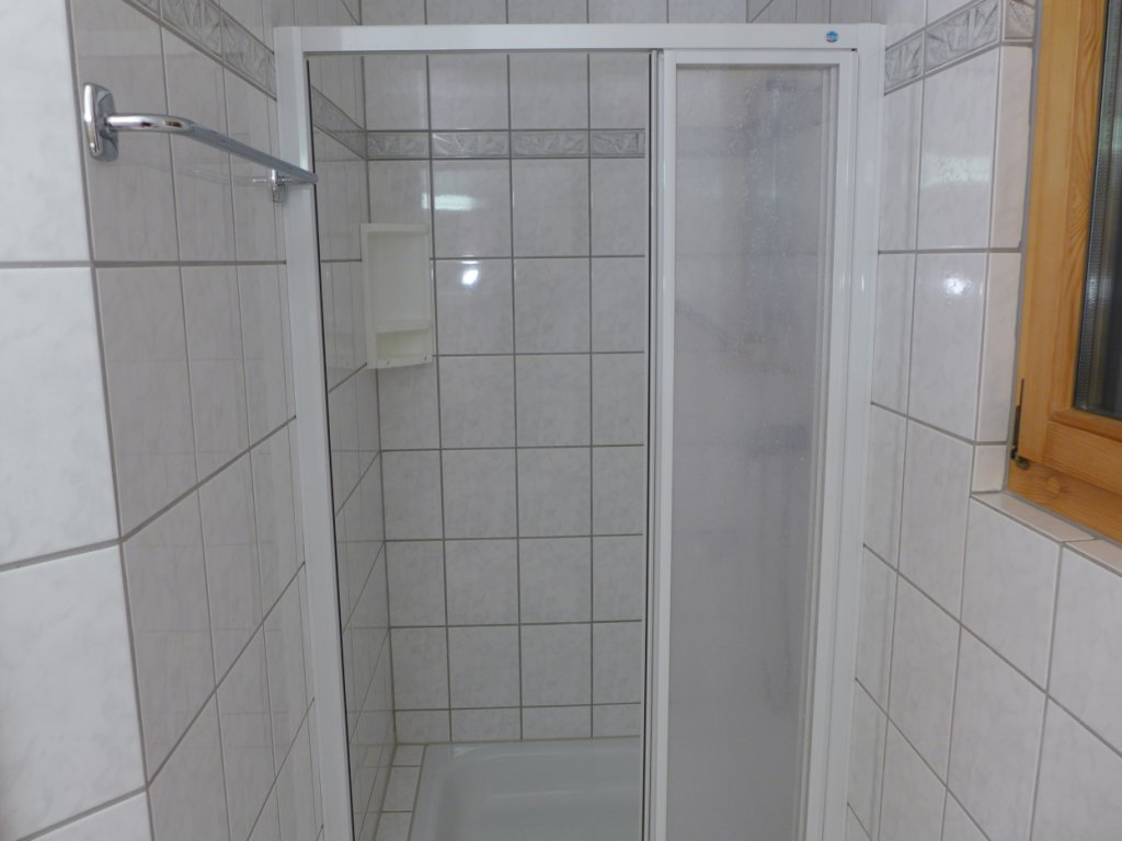 10-Dusch-Kabine