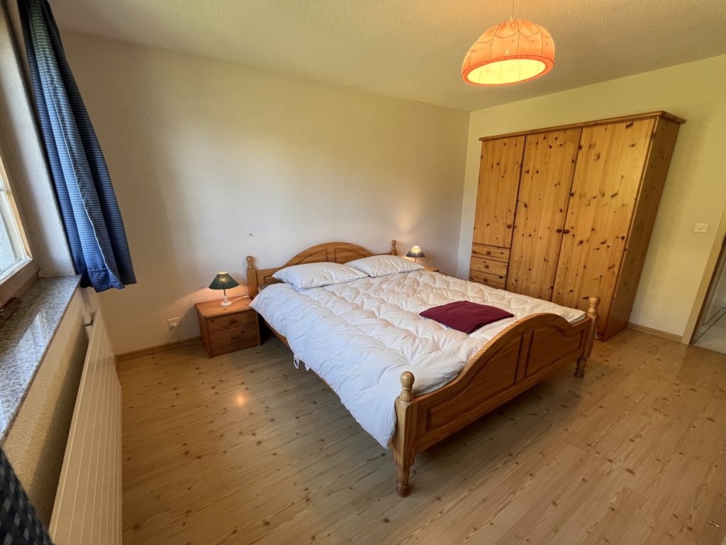 04-Schlafzimmer-Kleiderschrank