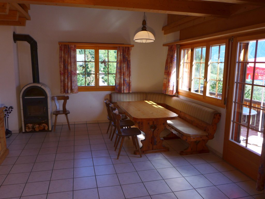 01-Essen-Sitzbank-Kamin